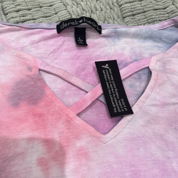 Derek heart tie dye pink/blue short sleeve top size L. - Picture 2 of 4